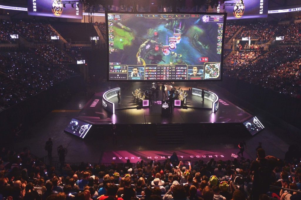 The Rise of Esports_ Exploring the World of Competitive Video Gaming for Students